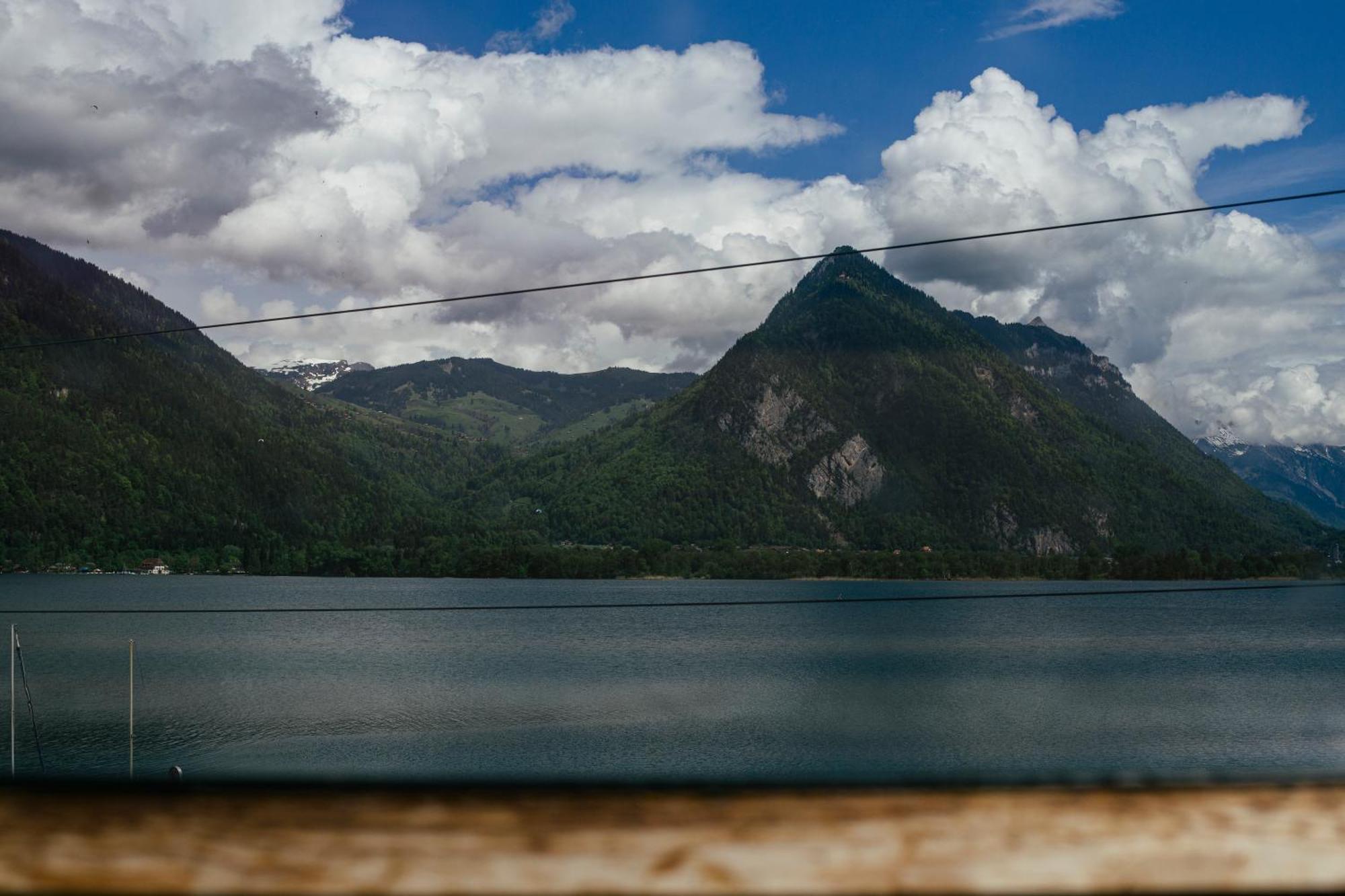 Au Bord Du Lac Darligen Экстерьер фото